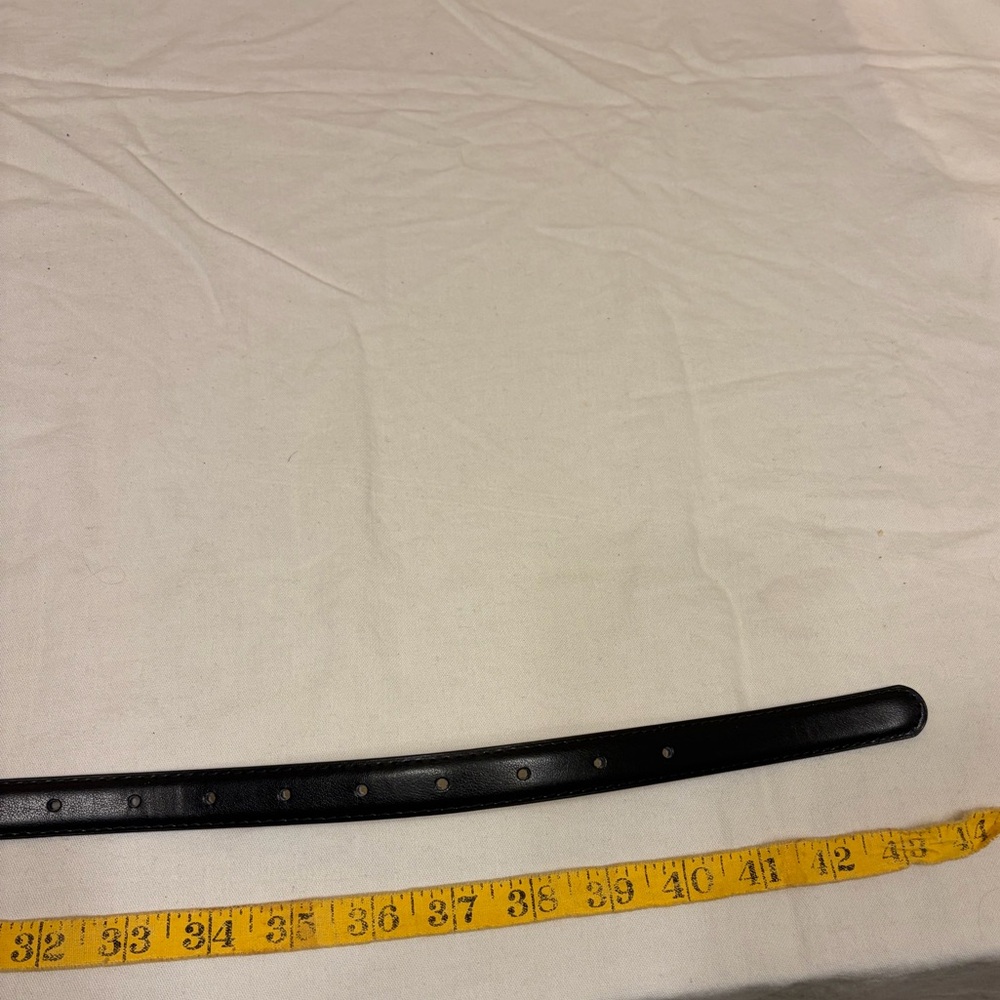Elegant Black and Tan Women's Belt - Picture 16 of 16